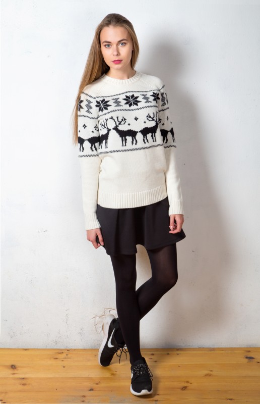 Купить свитер с оленями в интернет магазине