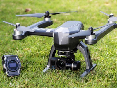 У нас можно выгодно квадрокоптер с камерой на пульте купить