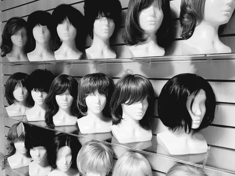 Натуральные парики купить в Москве в магазине париков lanord.ru можно недорого. Wigs. Wig in wig shop