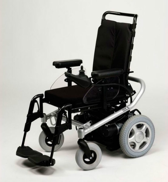 Инвалидные коляски с электроприводом: удобство передвижения