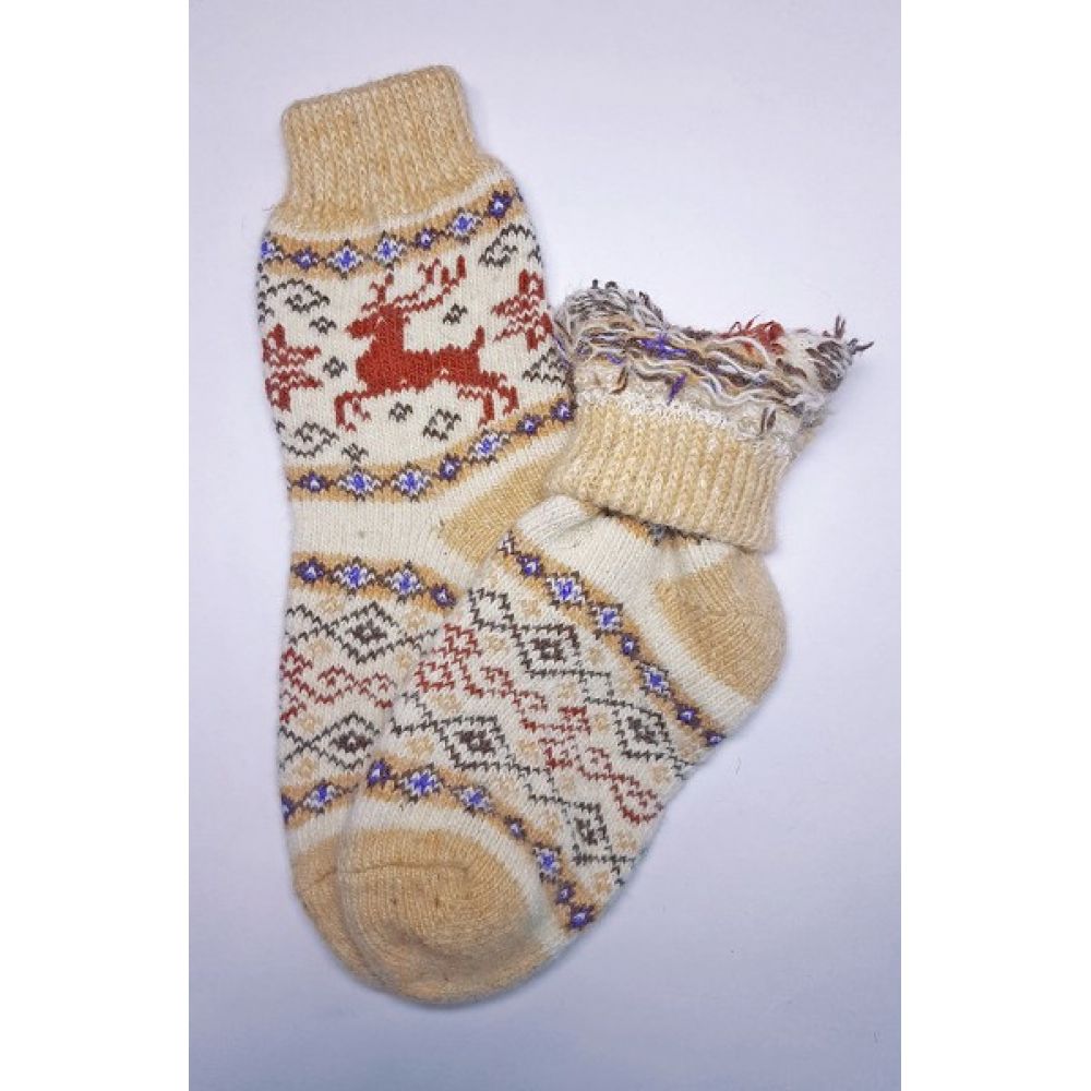 Носки с оленями купить в магазине вязаной одежды ВсеОлени