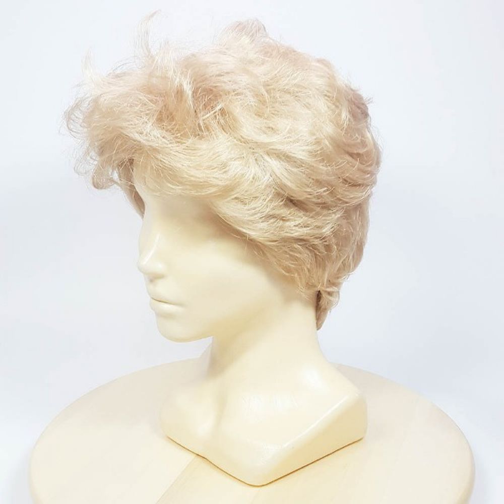 Срок службы искусственного. Женский искусственный парик 1970. Парики искусственные для пожилых. Искусственный парик Кортни. Парик из искусственных волокон испорченный.