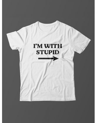 Стильная мужская футболка с надписью Im with stupid /  мужчине оригинальные необычные футболки
