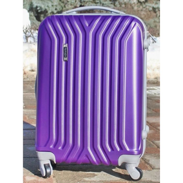 Пластиковый чемодан (фиолетовый)