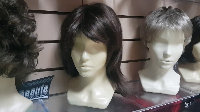 Парики из искусственных волос купить в Москве недорого